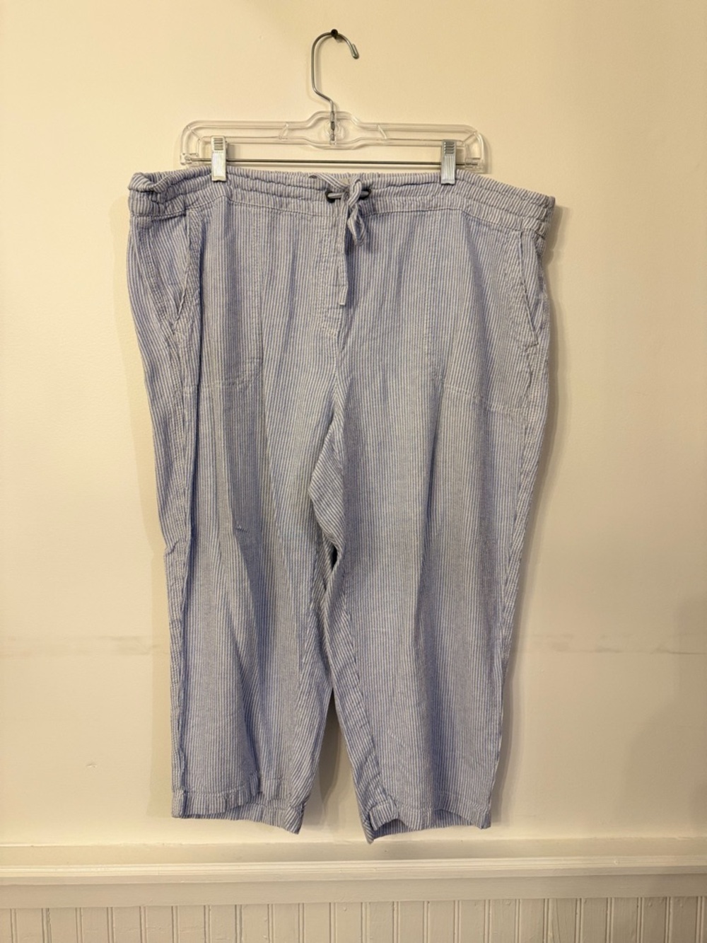 Women capri seersucker pants